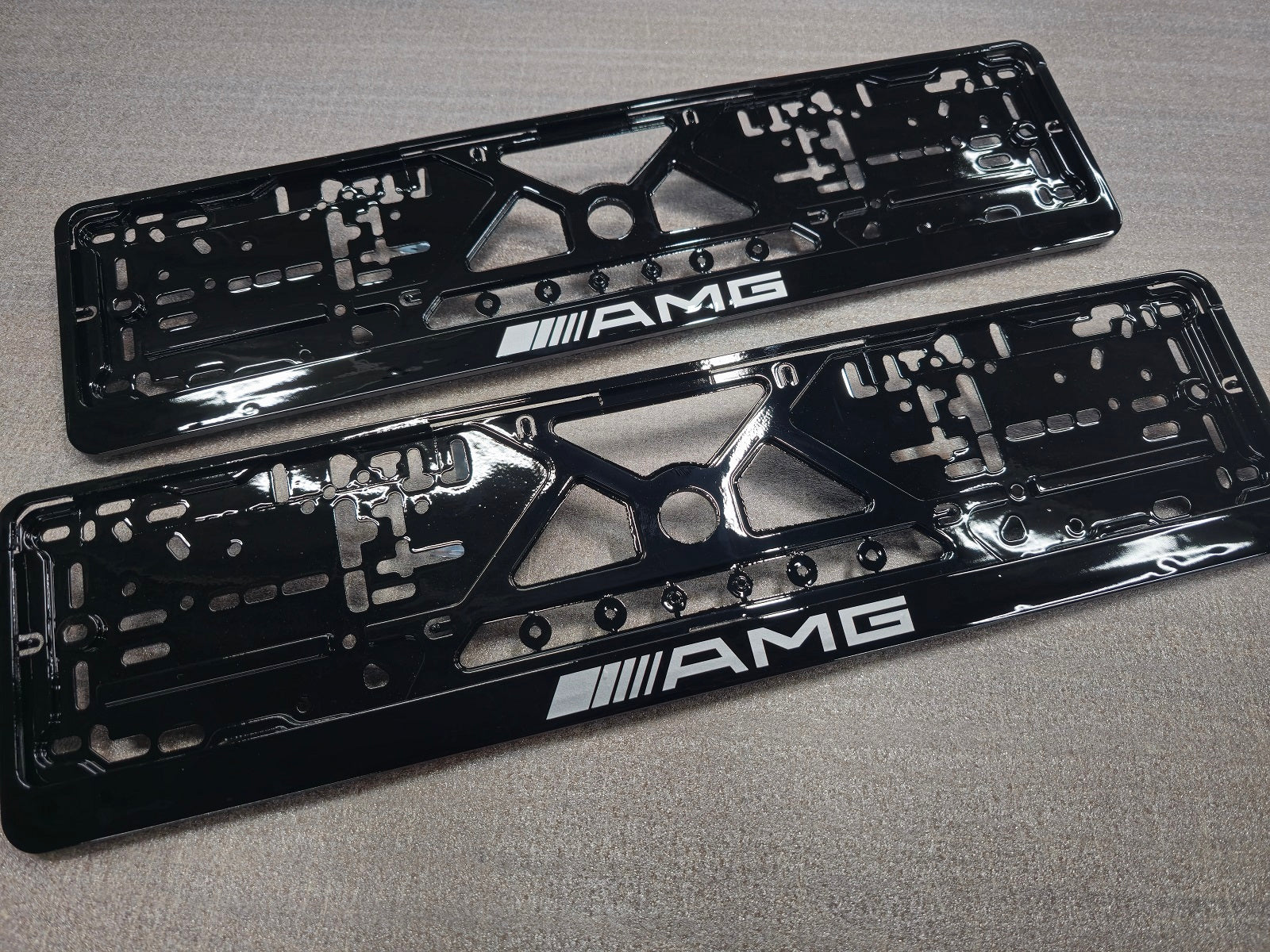 Mercedes Benz AMG car number plate holder frame surround Piano Black White