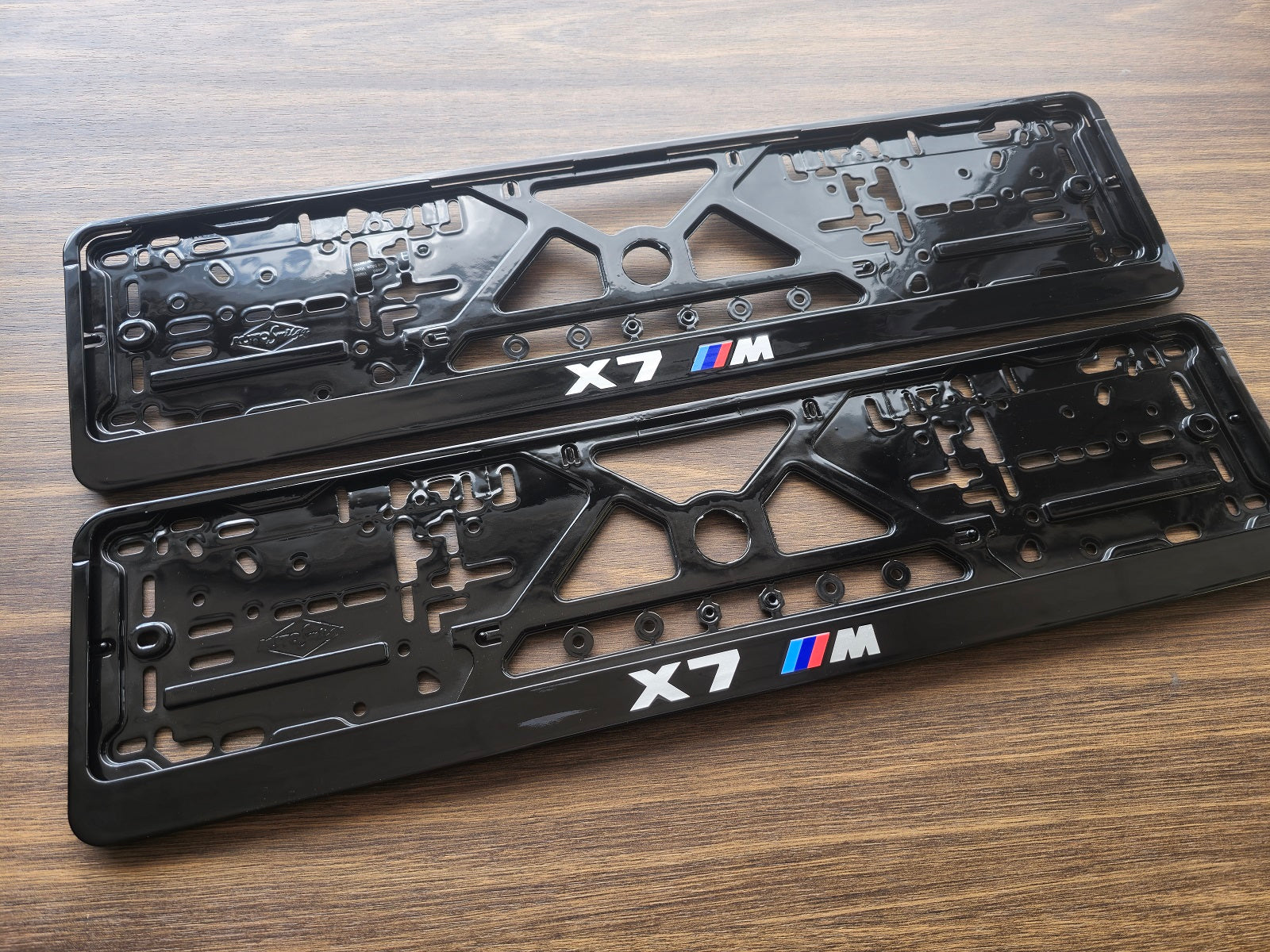 BMW X7M car number plate holder frame surround Piano Black
